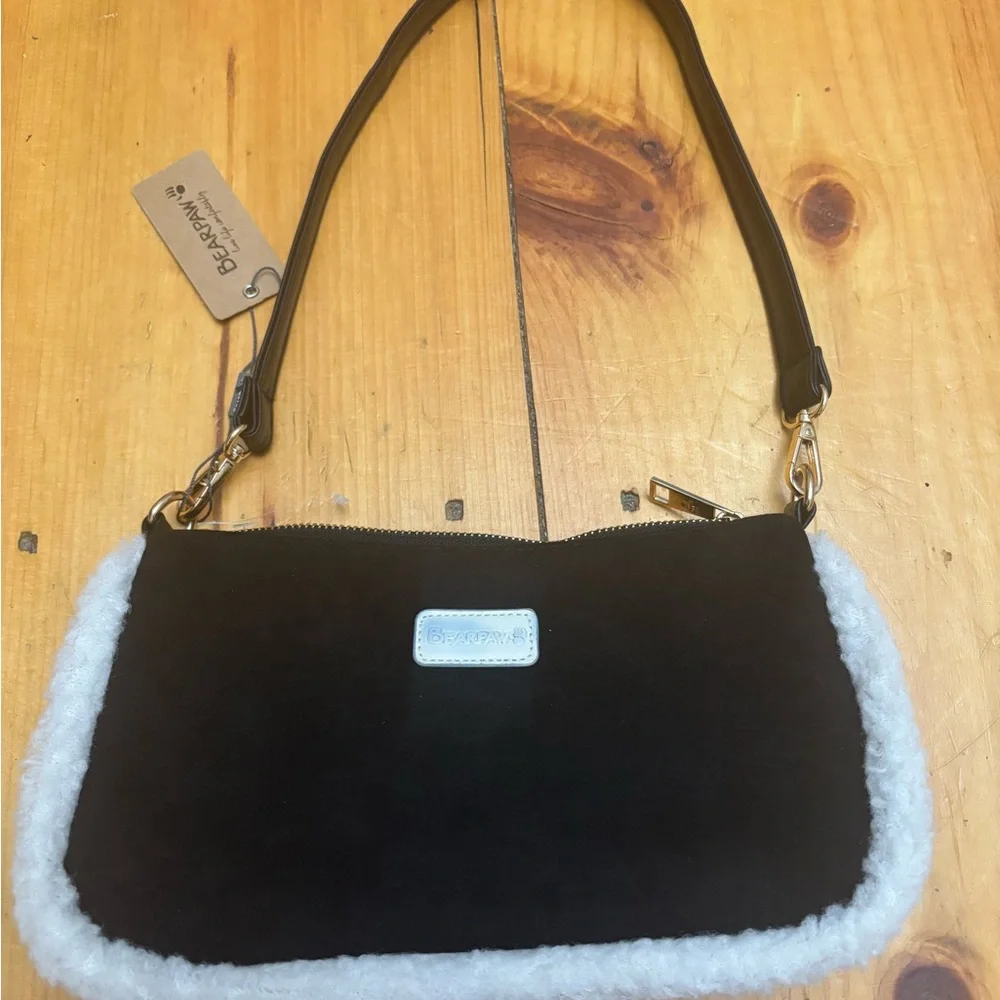 BearPaw this shoulder